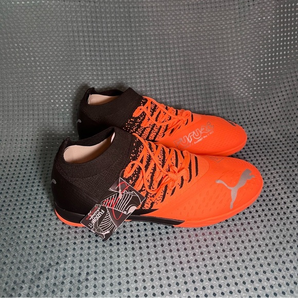 ***NWT*** Puma Future Z 3.3 Indoor Soccer Shoes/Cleats - Picture 4 of 12